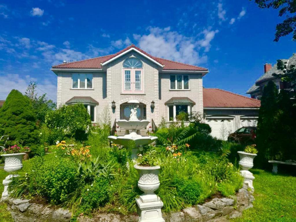Villa Alexandrea ไนแอการาฟอลส์ ภายนอก รูปภาพ