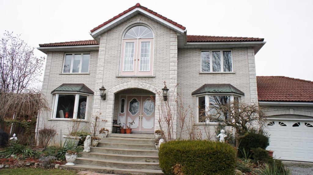 Villa Alexandrea ไนแอการาฟอลส์ ภายนอก รูปภาพ